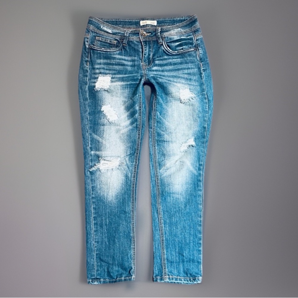 Dollhouse size 9 factory destroyed cropped stretch denim jeans (30w x 27L)